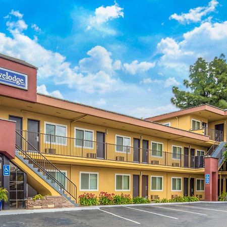 Travelodge By Wyndham Burbank-Glendale Εξωτερικό φωτογραφία