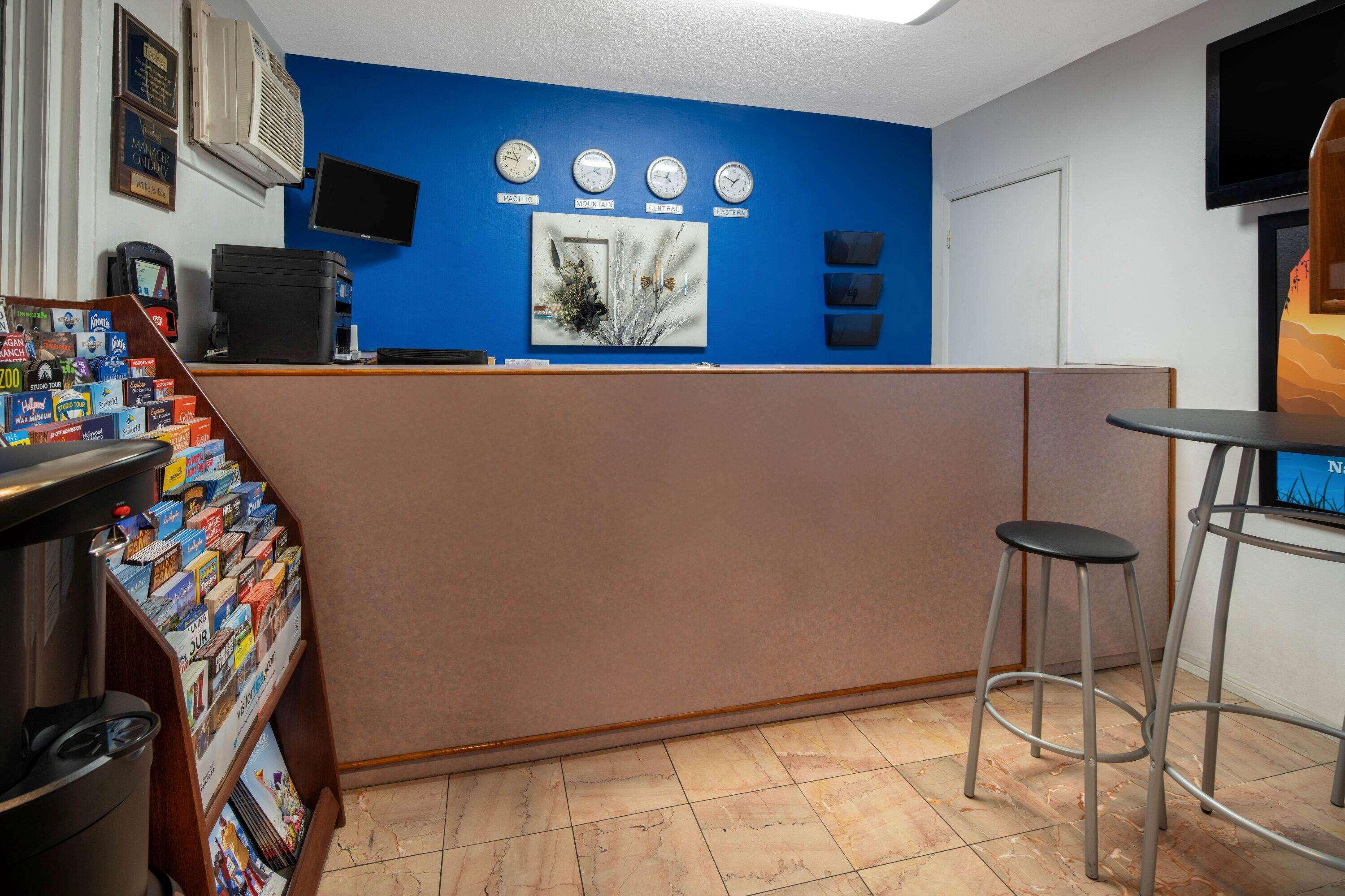 Travelodge By Wyndham Burbank-Glendale Εξωτερικό φωτογραφία